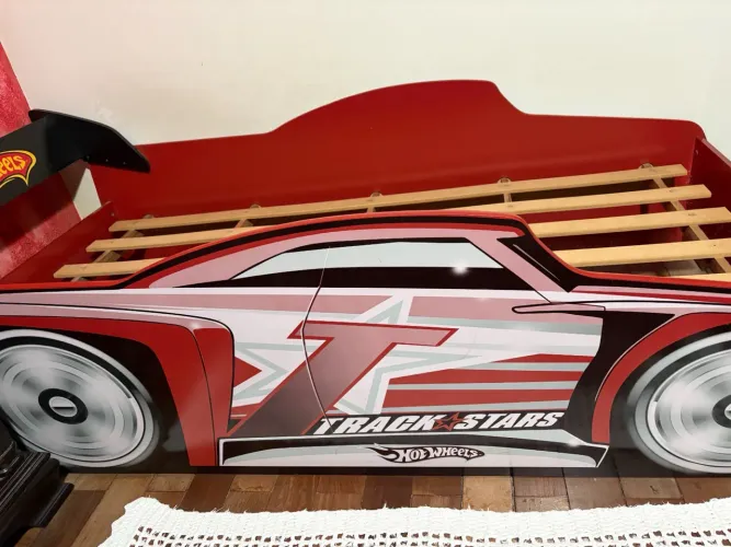 Cama Infantil Hot Wheels (Usada)
