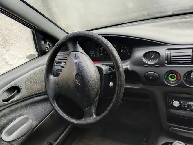 Ford Escort GL 1.8i 16V 3P 1997