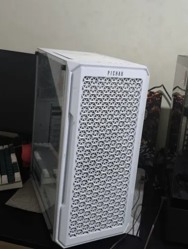 Gabinete Pichau apus branco com 1 ventoinha branca