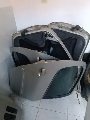 Quatro portas do 207 por 300