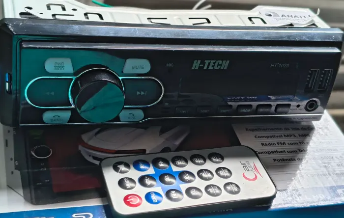 Vendo som automotivo H-tech