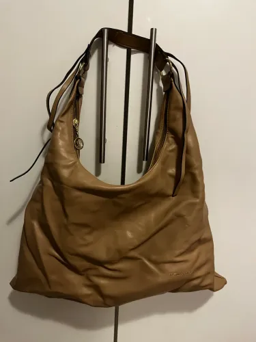 bolsa de lado victoria voice caramelo nova