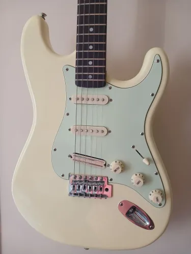 Guitarra sx vintage reformulada
