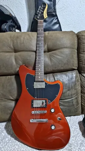 Guitarra Rocker Tagima com Tarraxas com Trava Captação Alnico