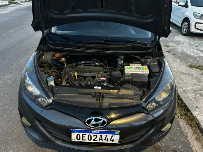 Hyundai HB20S C.plus/c.style 1.6 Flex 16V Mec.4p 2014