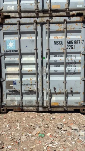 Apenas 3 container em Itajaí por apenas 6 mil cada última unidades