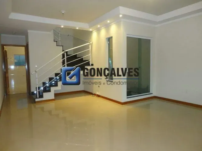 Sobrado Residencial com 3 Suítes, 4 Vagas e 165 m² em São Bernardo do Campo