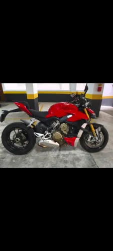 Ducati Street Fighter V4S