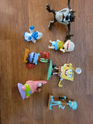 Bonecos importados originais