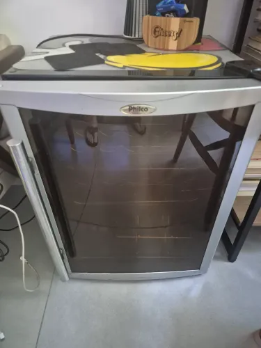 Adega Philco ~20 garrafas - Excelente estado