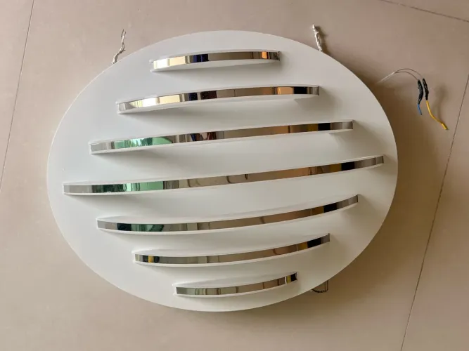 Luminária Plafon futurista