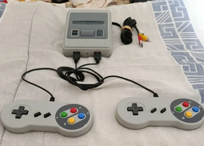 Nintendo Standard Super Mini SFC - Cor Cinza - Réplica. 