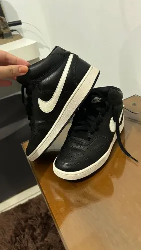 Tênis Nike Court Vision Mid