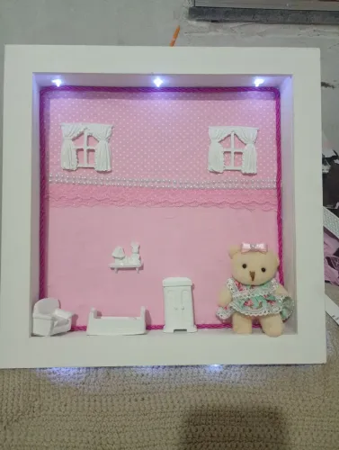 Sou artesã e faço quadro de maternidade a cor é a cliente que escolhe ?