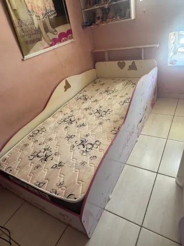 Cama infantil da Barbie