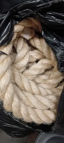 Vendo barato cordas de decoração nao sei especificar o material 