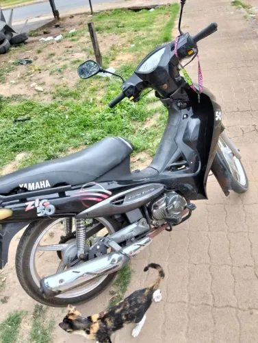 Estou vendendo uma motocicleta Dafra Zing 50cc.