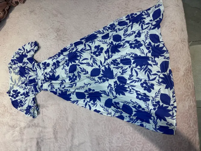 Vestido seminovo top de linha LEIAM A LEGENDA