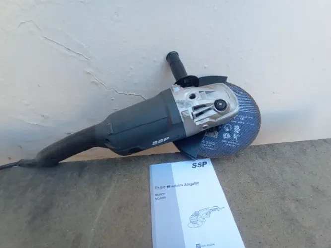 Esmerilhadeira Angular 9" Makita 2000 W 6600 RPM MGA901 127 V 16A