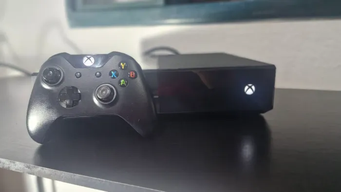 Xbox One Fat 500GB | 1 Controle e Fonte | COD Black Ops