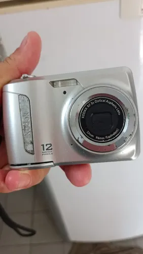 Câmera fotográfica Kodak funcionando