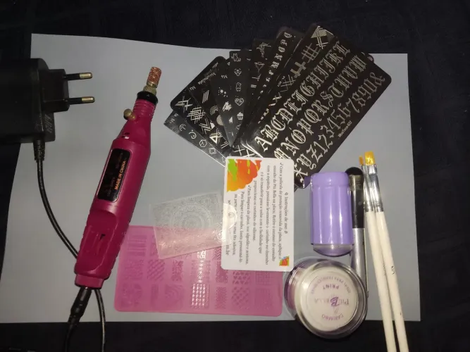 Kit nail arte - Lixadeira Elétrica, 12 placas carimbo pra unha, 3 carimbos de silicone