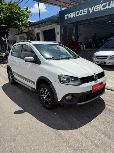 Volkswagen Crossfox 1.6 MI Total Flex 8V 5P 2012