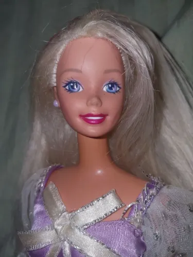 1997 Princess Barbie in Purple Dress