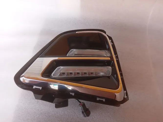 Farol de milha lado esquerdo Chery Tiggo 5x ano 2023 até 2024 precisando só chamar