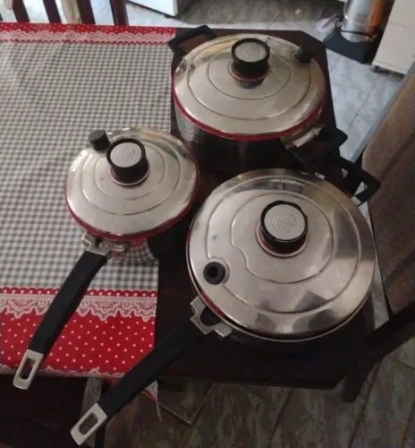 3 Panelas real prestige! Pra levar!