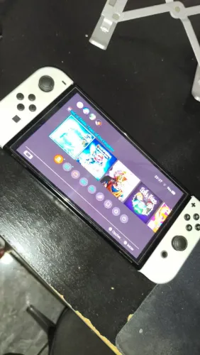 Nintendo Switch OLED - Perfeito Estado + Acessórios