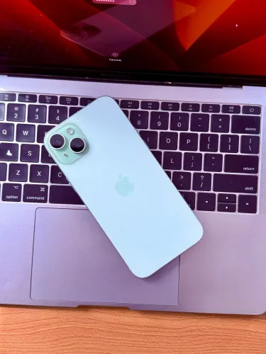 iPhone 15 Plus 128GB Verde bateria 85%