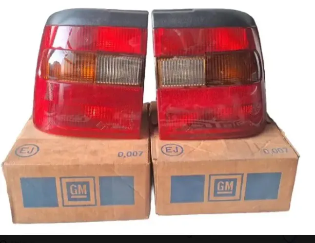 Par de lanterna fumê Vectra 93/96 novas originais