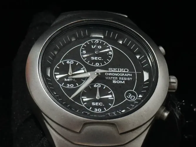 Seiko calibre V657-6190 Certificado de Compra e Original 