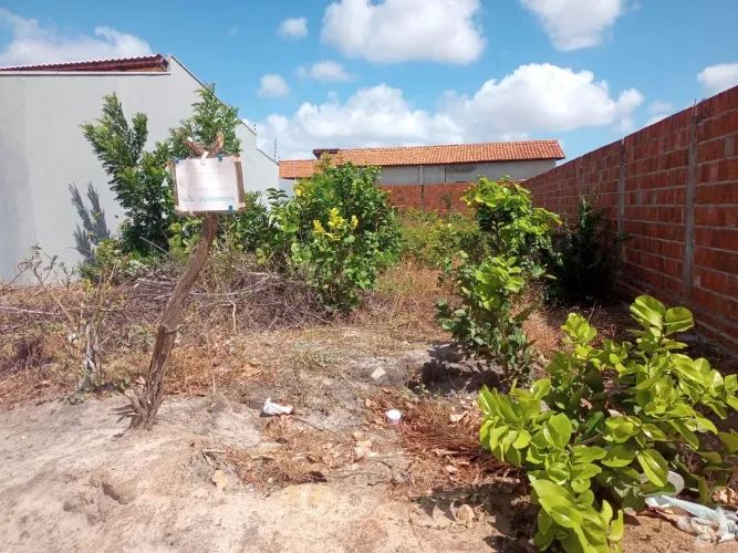 Vende-se Terreno plano