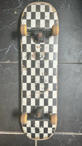 Skate de brinquedo usado