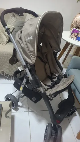 Carrinho de bebê kiddo