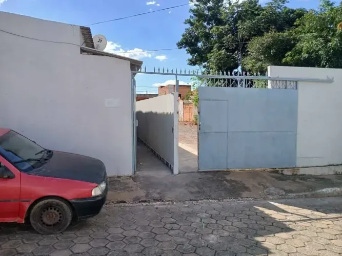 IMÓVEL COM RENDA MENSAL COM APARTAMENTOS ALUGADOS EM CONDOMINIO FECHADO COM ESCRITURA