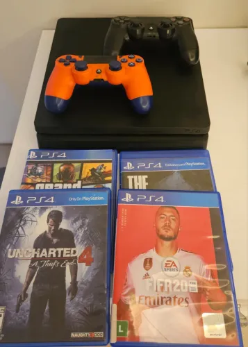 PlayStation 4 Slim 500gb e 8gb ram com 2 controles 