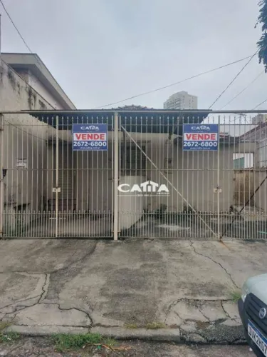 Terreno com duas casas para demolição
