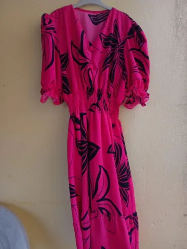 Vendo lindo vestido manga princesa