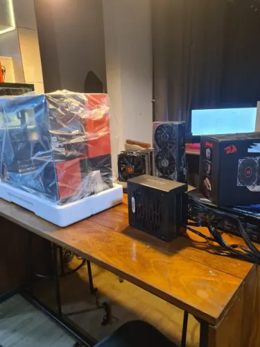 PC GAMER i9 11900 32GB RX 9070 16GB