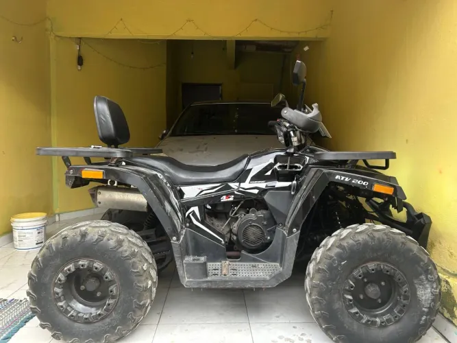 Quadriculo shineray atv 200, venda/troca.