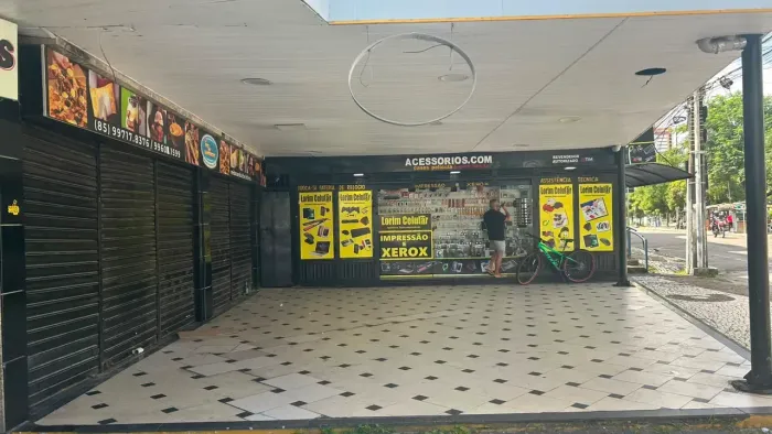EXCELENTE PONTO COMERCIAL (LOCALIZAÇÃO PRIVILEGIADA) EM FRENTE À RODOVIÁRIA