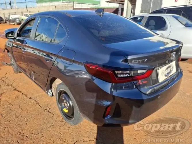 Sucata city sedan 2024 