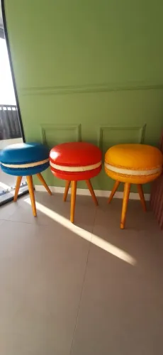 3 Banquetas Macarons Impecáveis