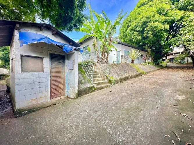 Galpão à Venda, 2.400m², São João Batista, na principal rua do bairro.