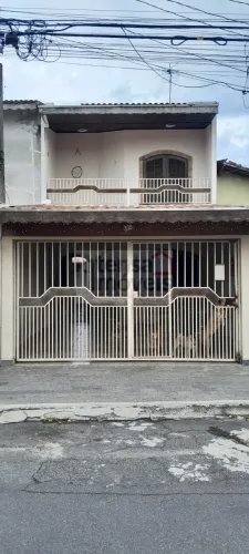 Sobrado à venda no bairro Parque Arco Íris - Taubaté/SP