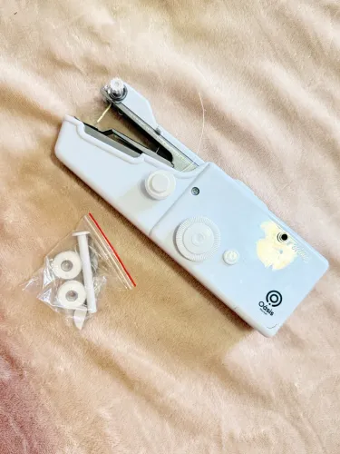 Mini máquina de costura