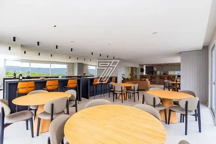 Cobertura a venda Cristo Rei com 228 m2 com 3 quartos 2 vagas garagem